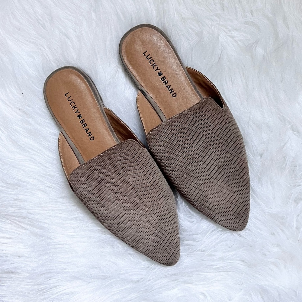 EUC Lucky Brand Brynnuh Leather Flat Slides